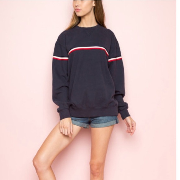 Brandy Melville Gracen Sweatshirt - Picture 2 of 4